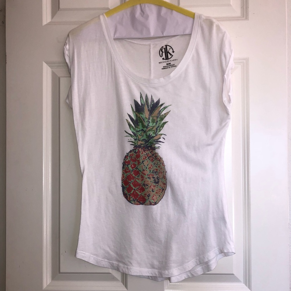 Cute Pineapple Tee!